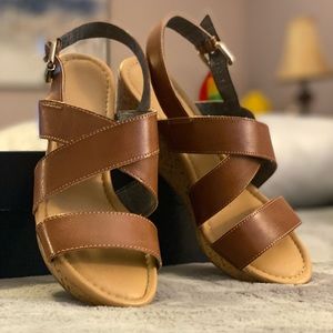 Dr Scholls Tan wedges